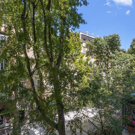 La Via Di Nandi Apartment Trieste Luaran gambar