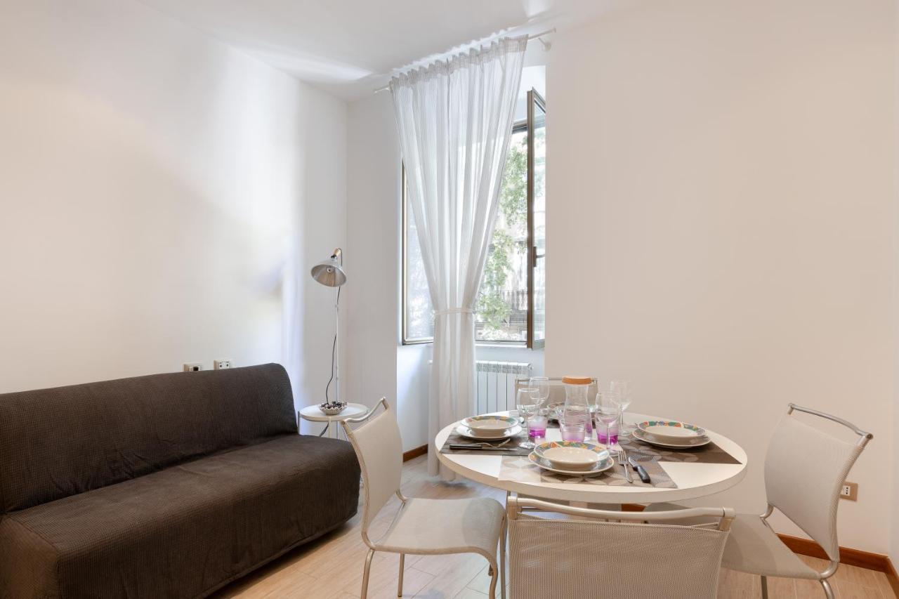 La Via Di Nandi Apartment Trieste Luaran gambar