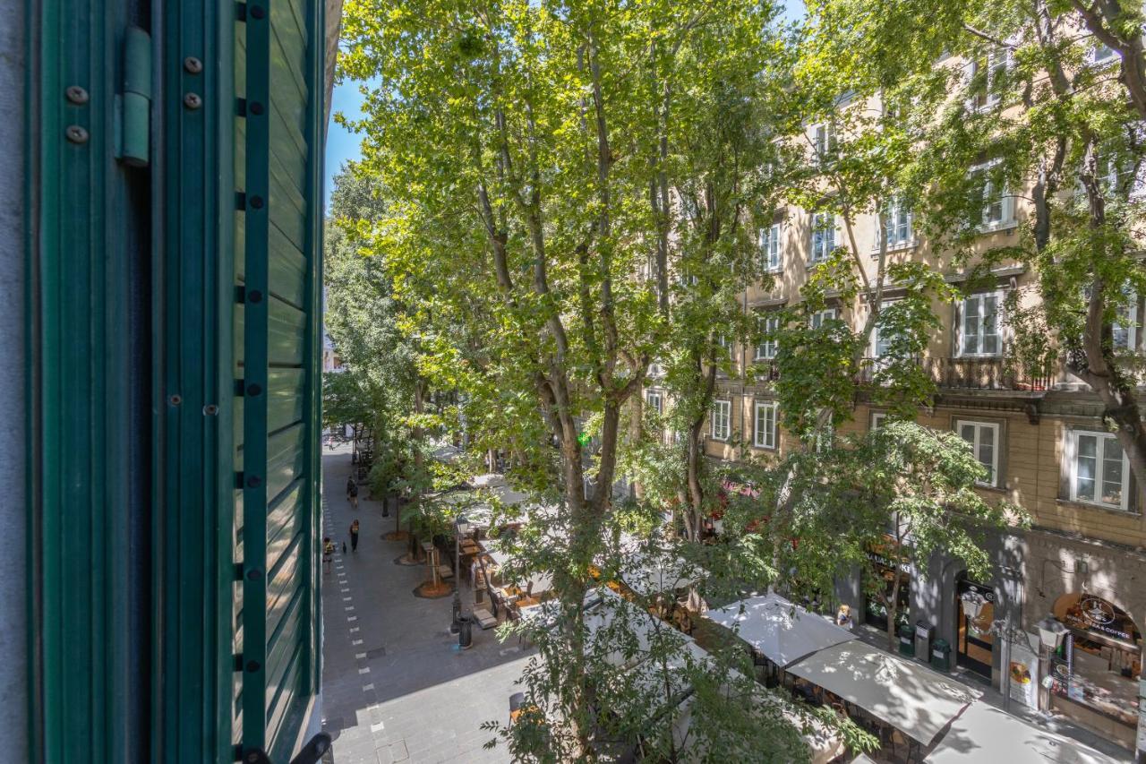 La Via Di Nandi Apartment Trieste Luaran gambar